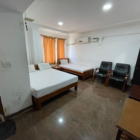 Golden Mount Residency Hotell Chennai Exteriör bild